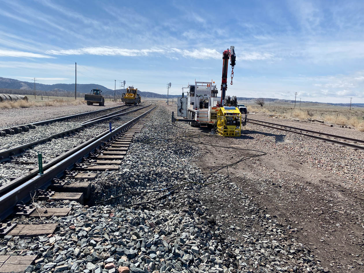 With the jacks in place Track Tools demonstrates the Hydraskid 248 on an active railroad switch